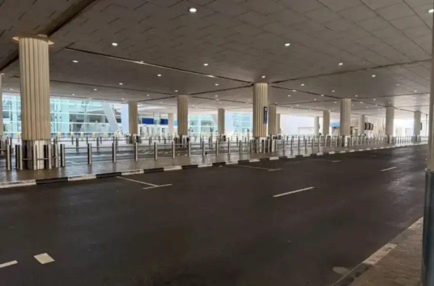 US, Israel, Iran Conflict Shuts Middle East Airports; Video Shows Empty Dubai Airport