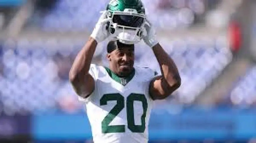 Jets Place Franchise Tag on Breece Hall as Long-Term Talks Continue