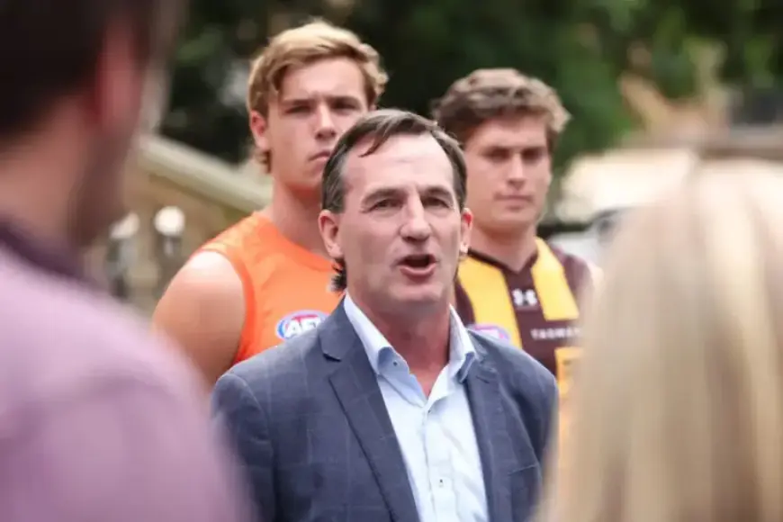 League Drives to Showcase Football at the Olympics