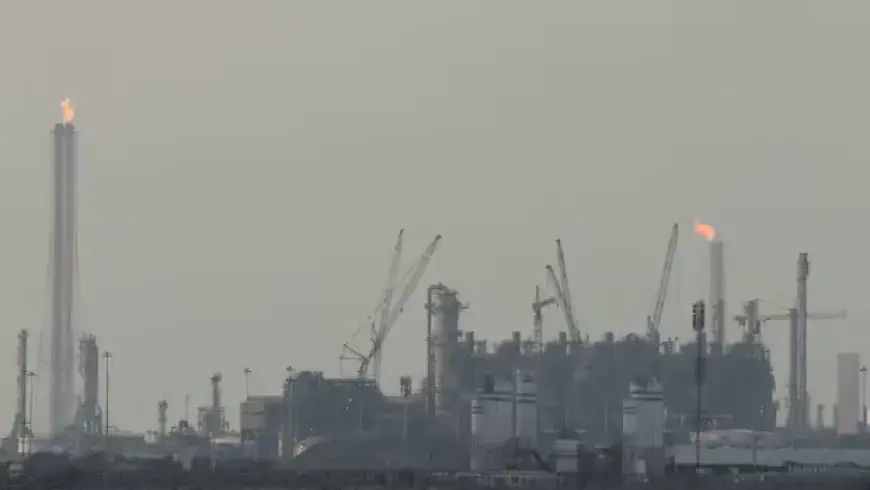 Middle East Conflict Spurs European Gas Prices, Highlights Canada’s Potential