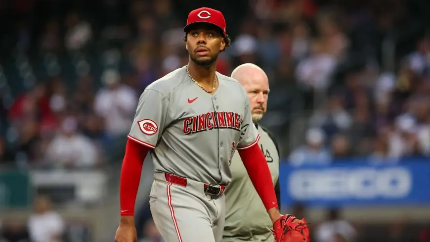 Hunter Greene to See Specialist for Right Elbow, Won’t Throw Until Thursday