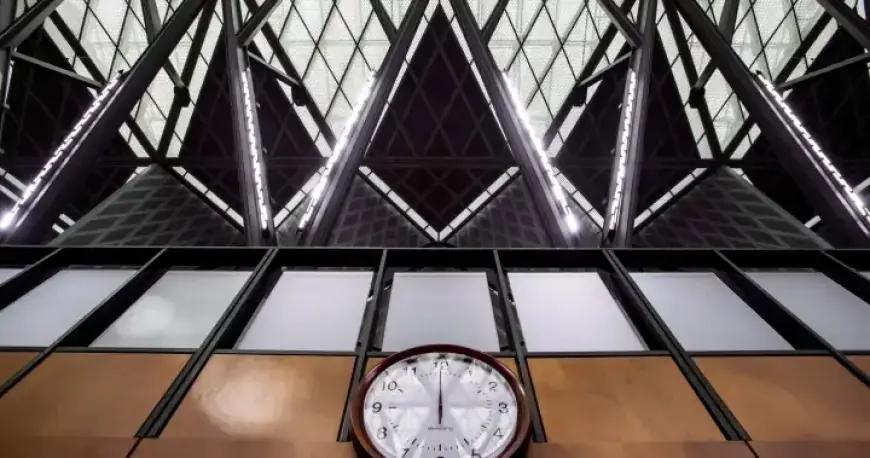 Most Canadians Maintain Daylight Saving Time as B.C. Ends It