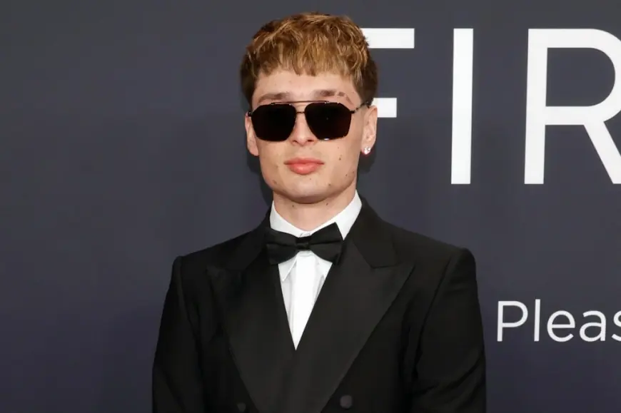 Peso Pluma Concert kick-off in Seattle delivers 35-song Dinastía set