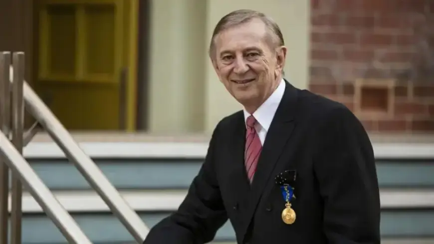 Hamish McLachlan Honors Broadcasting Icon Dennis Cometti Before AFL Opener