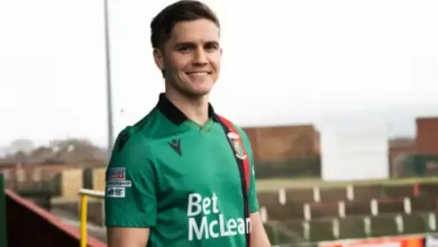 Bills Secure Trade to Acquire Bears’ WR DJ Moore, Sources Confirm