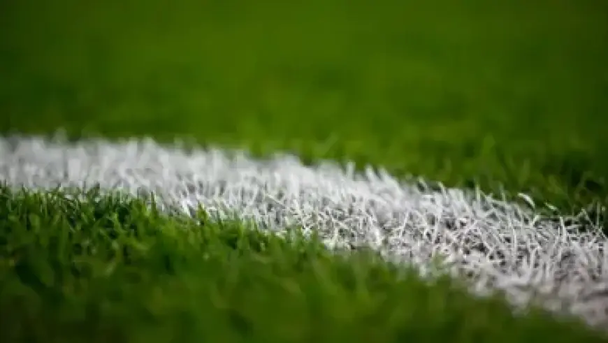 Barcelona and Real Madrid Pursue 22-Year-Old Premier League Midfielder