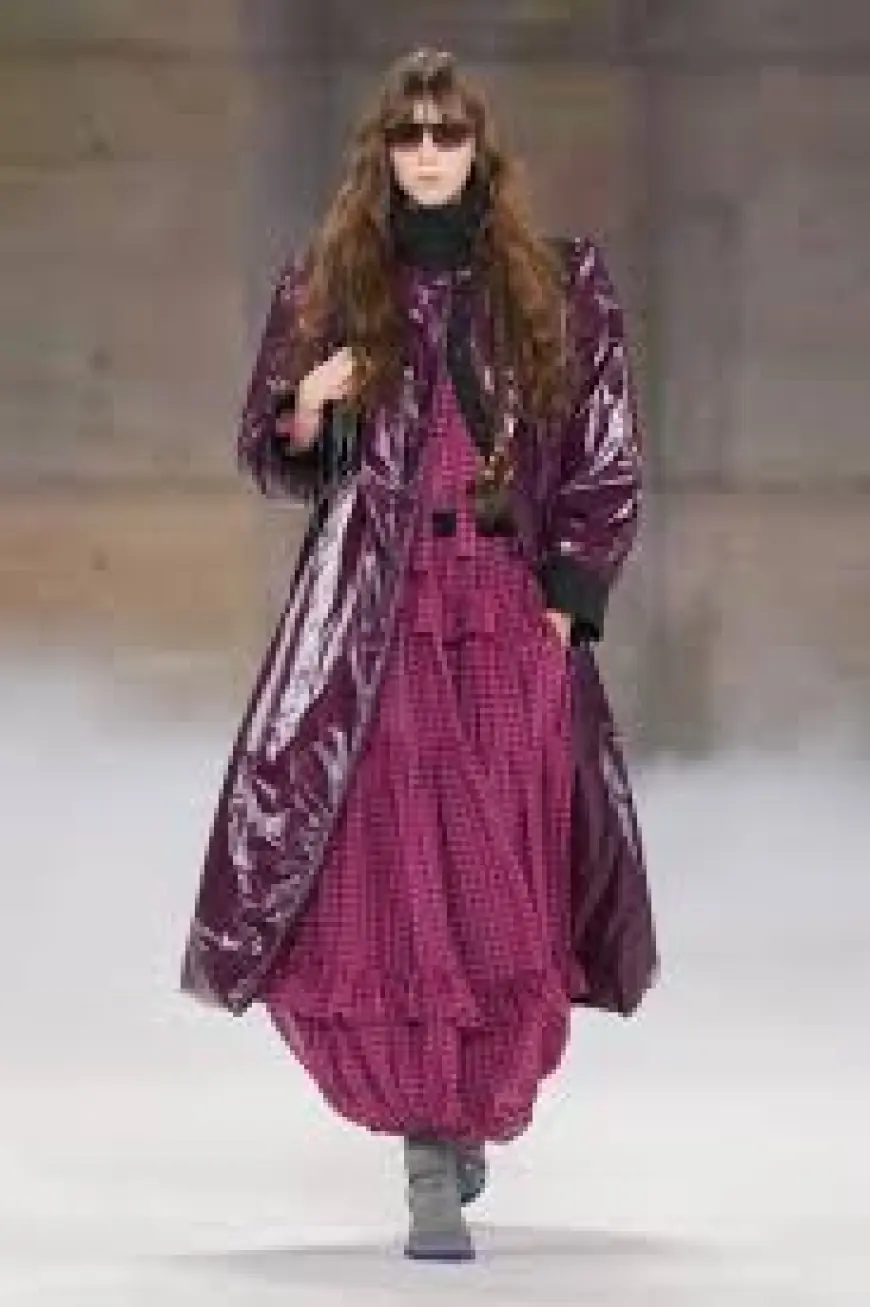 Oprah Winfrey Mentioned as Drone Blast Video Near U.S. Consulate and Chloé Runway Moments Spread