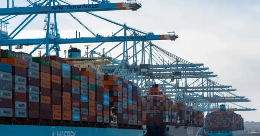 FT Reports: US Firms Denied Refunds on Trump’s Illegal Tariffs