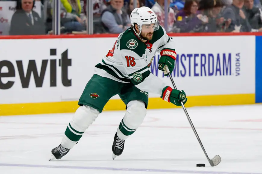 Panthers Acquire Vinnie Hinostroza From Wild as Forward Logjam Clears in Minnesota