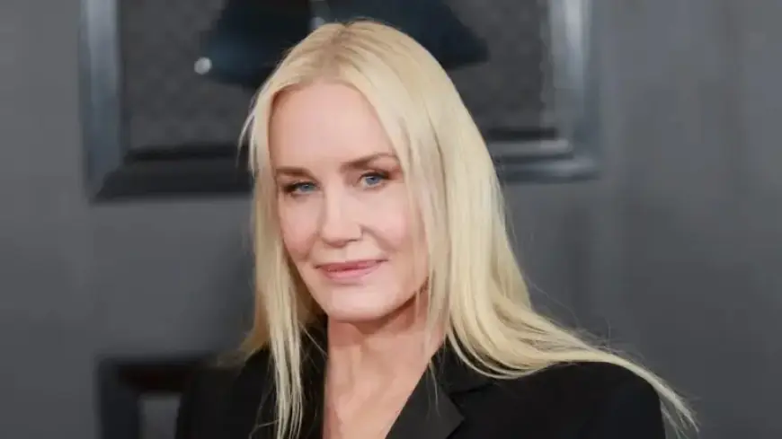 Daryl Hannah Criticizes ‘Love Story’ for Misogynistic Lies