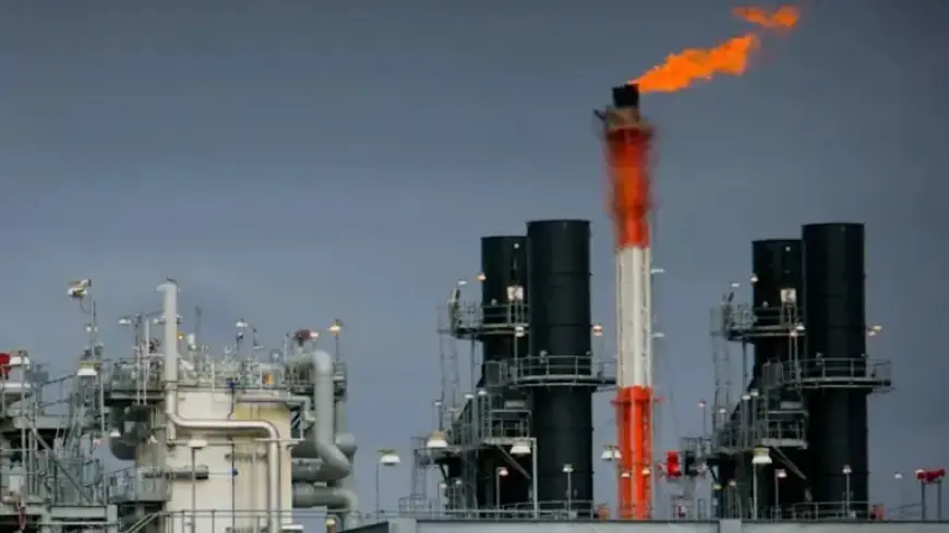 Gas Tax Considered as LNG Exports Soar Amid Week-Old Conflict