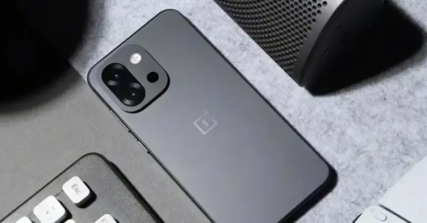 OnePlus 15T Unveils Powerful 7,500mAh ‘Glacier’ Battery