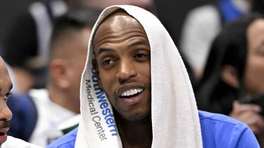 Khris Middleton Staying in Dallas Shifts Mavericks’ Short-Term Plans After Deadline