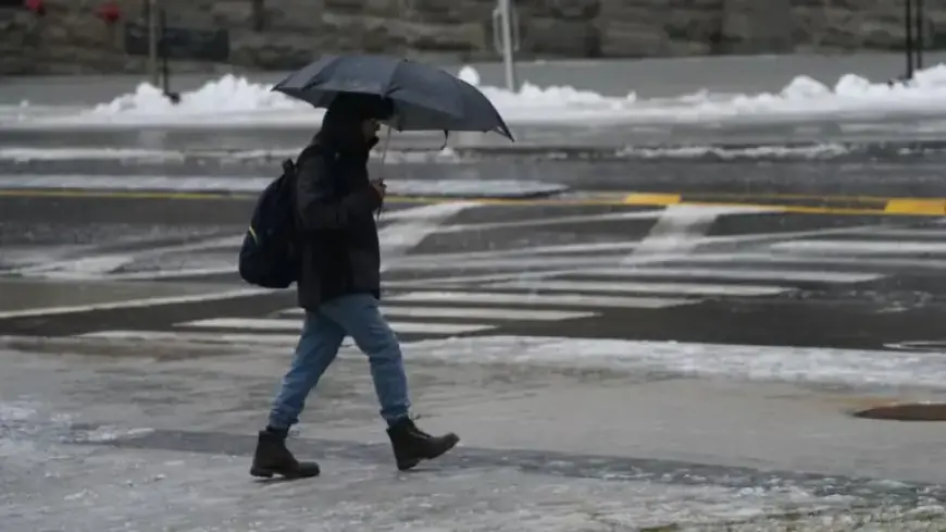 Saturday Forecast: Expect Freezing Rain and Snowfall