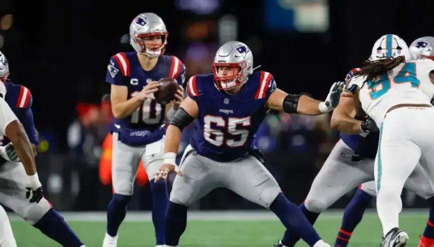 Bears Sign Deal for Patriots Center Garrett Bradbury