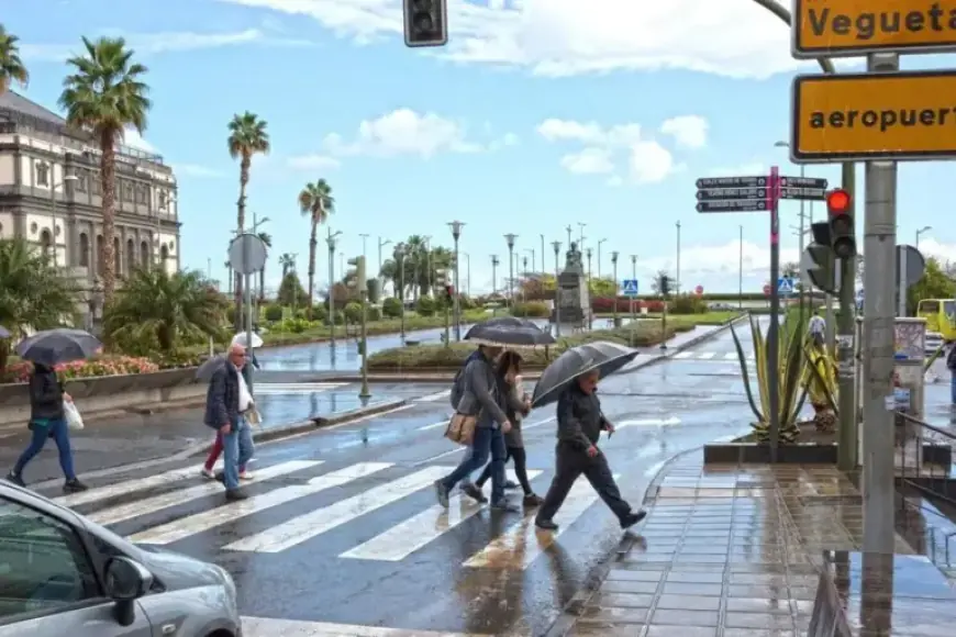 Canary Islands Brace for Light Drizzle and Gusty Winds on Saturday