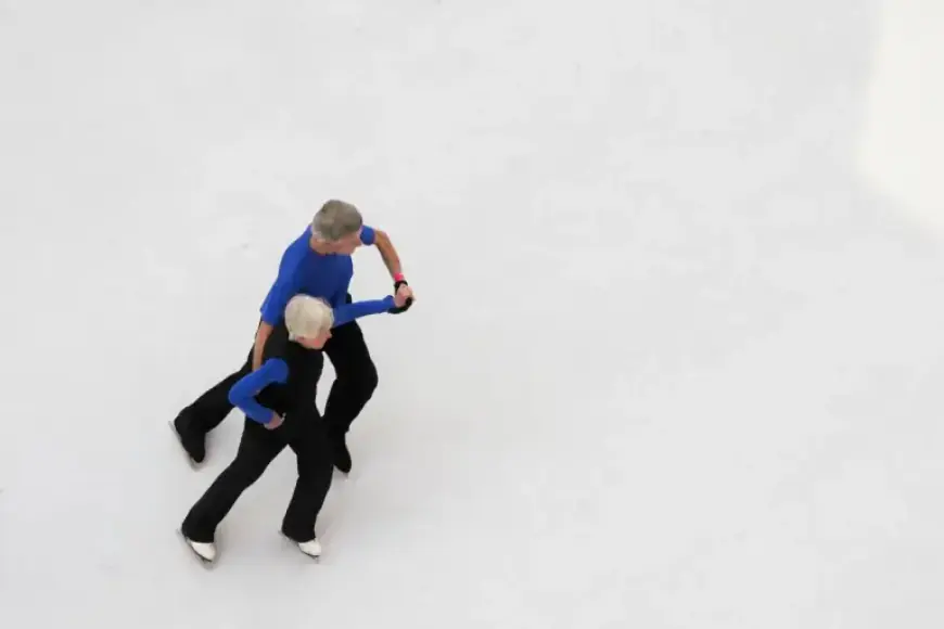 Vote Decides Lloyd Center’s Future and Ice Rink’s Fate