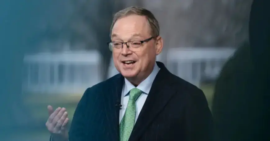 Trump Advisors Confident Amid Rising Unemployment and Gas Prices