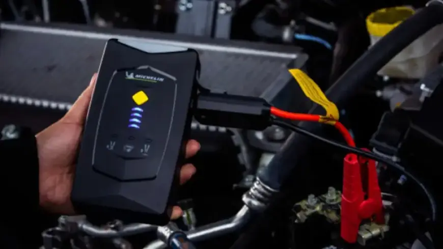 Always Keep Costco’s $85 USB Gadget in Your Car for Emergencies