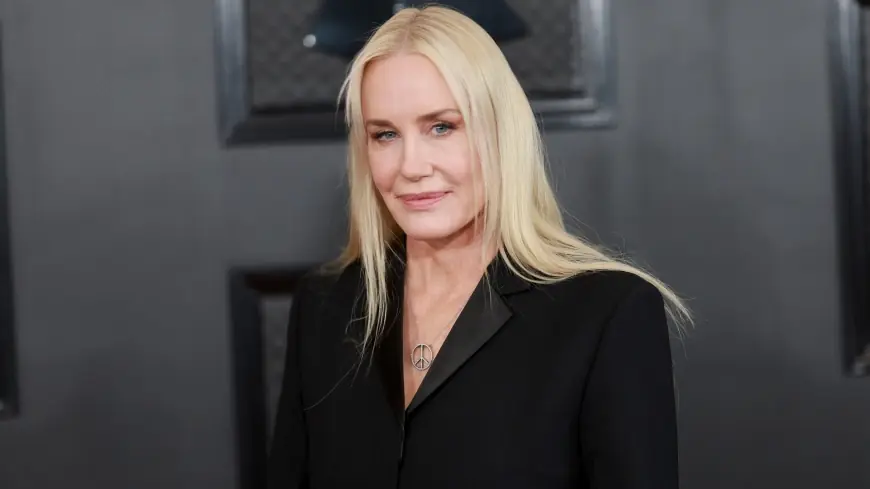 Daryl Hannah Demands Correction After Love Story Jfk Portrayal Sparks Backlash