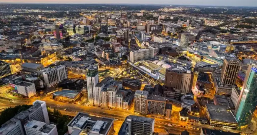 Expanding UK Megacity Absorbs Five Market Towns and Keeps Growing