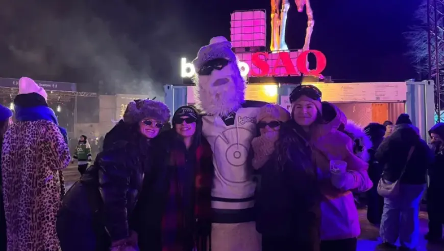 Igloofest Quebec opens as crowd braves the cold for its 4th edition