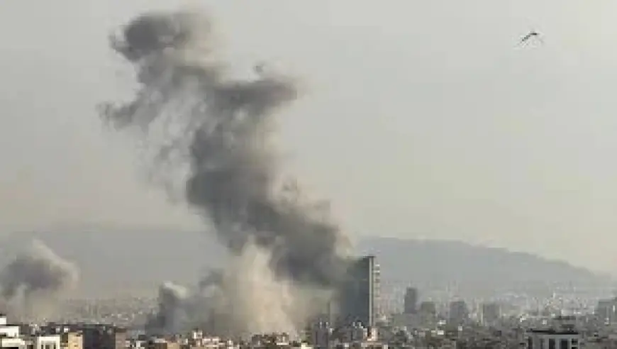 Marsha Blackburn and unavailable reporting on war powers headlines