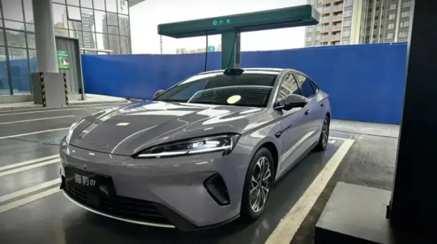 BYD’s Blade Charges Fast, Challenges Nio’s Battery Swap Legacy