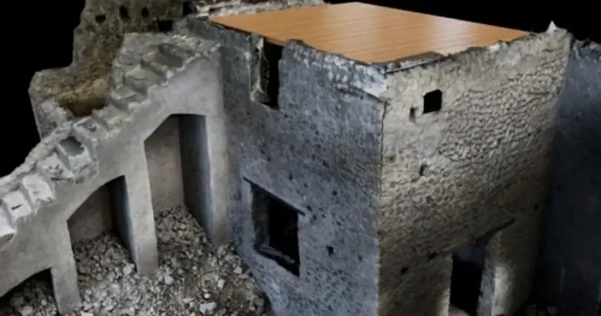 Grand staircase in Pompeii confirmed; question remains how tall the towers were