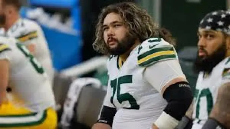 Sean Rhyan extension locks in Packers center plans before free agency