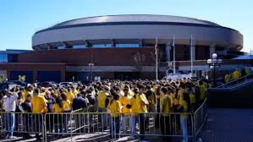 Jeremy Fears Jr Issued Dead-Ball Technical for Kick to Elliot Cadeau