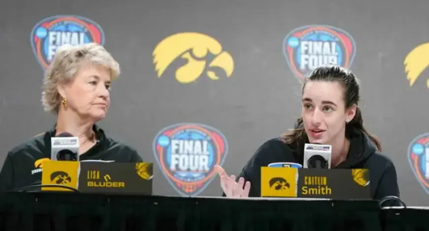 Bruce Pearl Mentions Iowa WBB Stars Caitlin Smith, Lisa Blunder