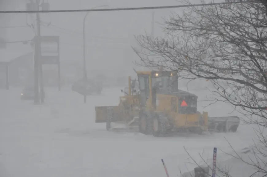 Environnement Canada Issues 20–40 cm Snow Warning as Transport Disruption Risk Persists