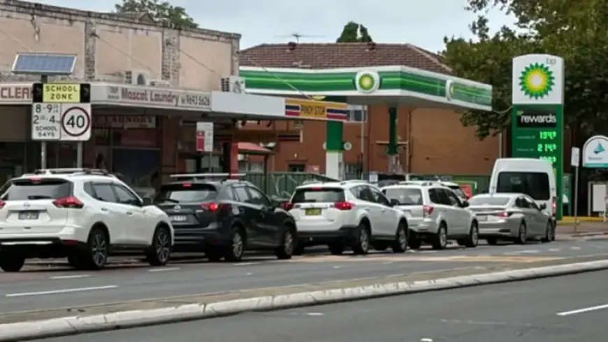 Furious Driver Protests $2 Petrol with One-Minute Stunt