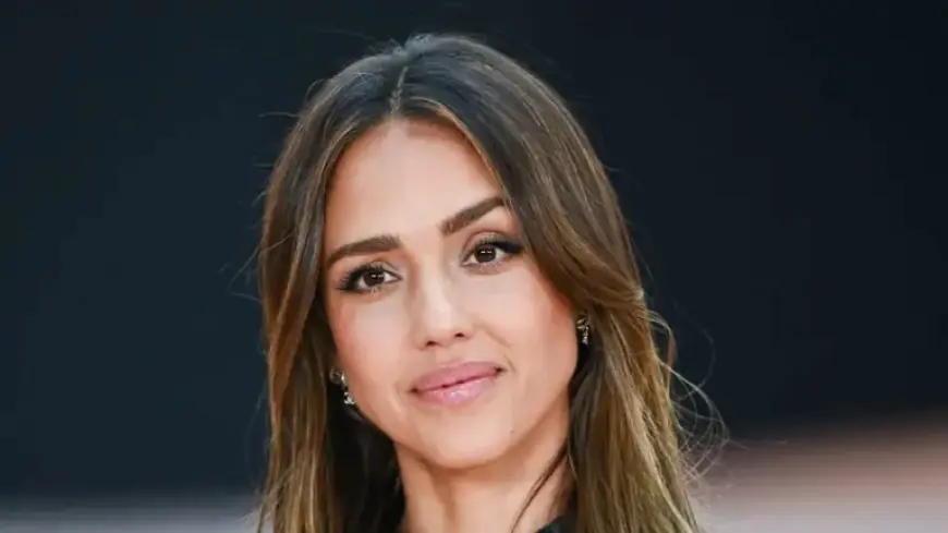 Joe Burrow, Jessica Alba Dating Rumor Faces Disappointing Update