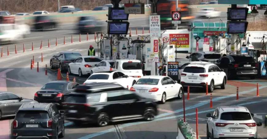 G7 Decides Against Immediate Oil Reserve Release, Official Confirms