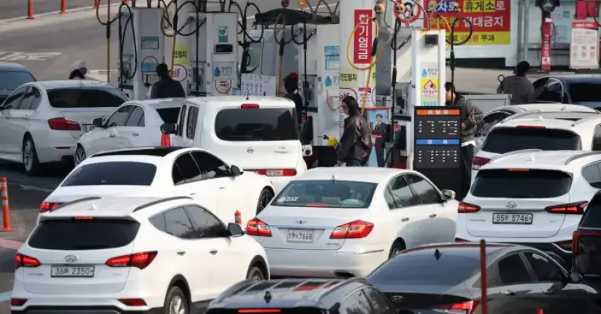 Trump Considers Actions to Stabilize Energy Prices Amid Iran Strikes