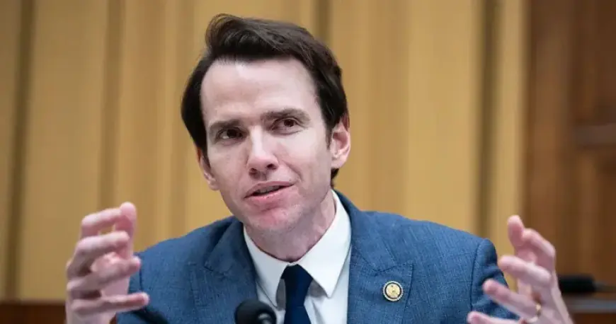 Kevin Kiley Quits GOP, Threatens Johnson’s Majority as Independent