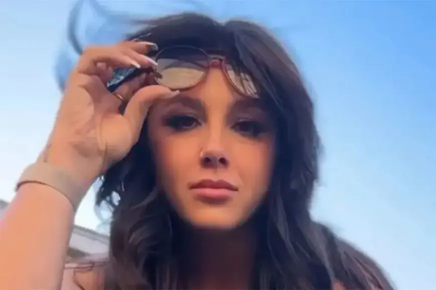 Influencer Sara Buckley Announces Divorce from Husband of 21 Years