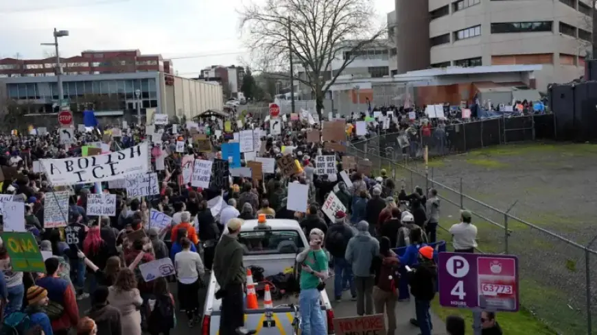 Judge Restricts Crowd Control Devices, Mandates Federal Officers Identify at Portland ICE