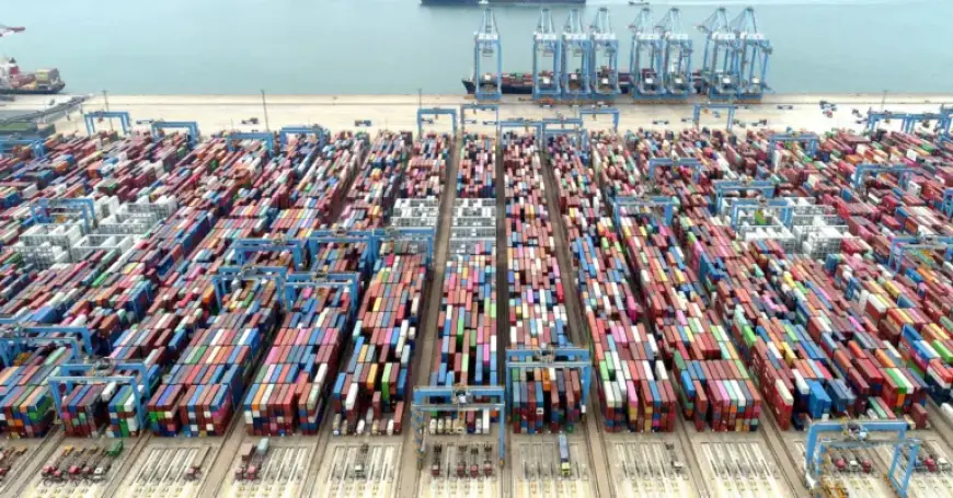 China’s Exports Surge Toward 2026 Following Record Year