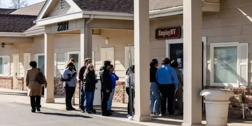 AI Job Disruption Worsens as 75% Avoid Unemployment Benefits