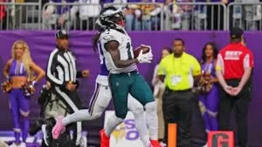 Why Have Patriots Not Signed Receiver Yet? Romeo Doubs and the Waiting Game