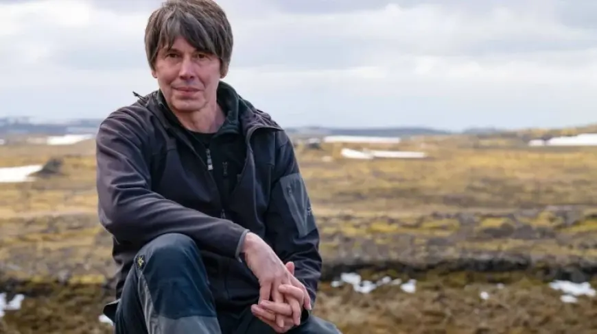 Professor Brian Cox and ‘Panicked’ Broadcaster Calls over Possible Alien Contact after a Live Stargazing Moment