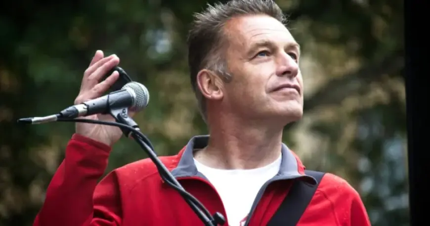 Green MSP welcomes Chris Packham support for greyhound racing ban — a campaigner’s turning point