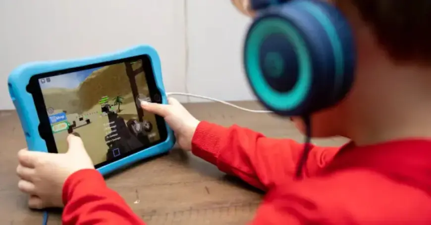 Kindergarten iPads and Breaktime YouTube: Navigating School Screen-Time Challenges
