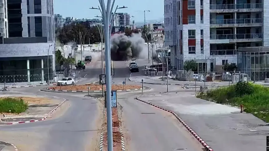 CCTV captures missile strike in Or Yehuda, Sound footage shows injured man