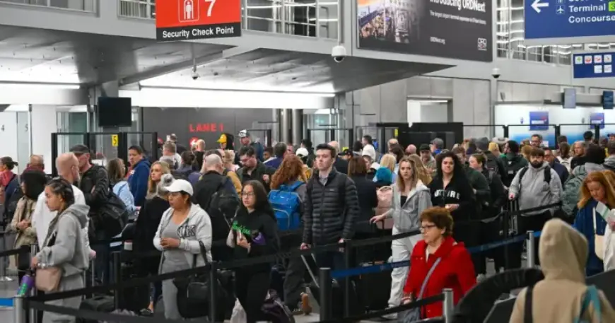 TSA Absences Surge, 300 Officers Resign Amid Growing Airport Security Delays