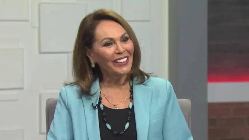 Walter Cronkite award puts María Elena Salinas back with students