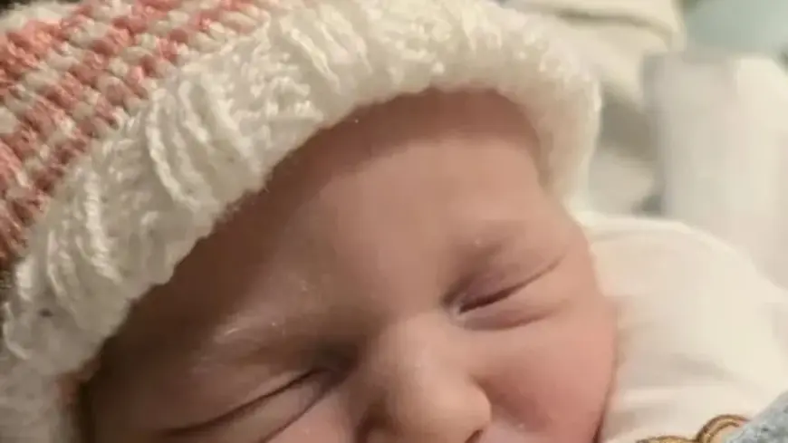 Matt Delivered His Baby Cleo Alone In The Hospital vs. Staff Response